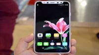 Belum Ada Sebulan Pasca Di Rilis, Beredar Tiruan iPhone X Di Hongkong