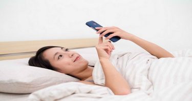 Produk Smartphone Tiruan Ini Bisa Atasi Kecanduan Gadget Penggunanya Produk Smartphone Tiruan Ini Bisa Atasi Kecanduan Gadget Penggunanya