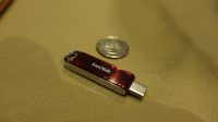 flashdisk terkecil di dunia