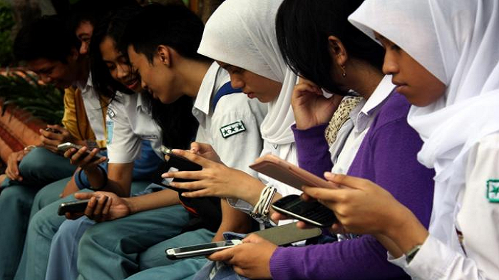 Viral, 2 Pelajar Di Bondowoso Alami Gangguan Jiwa Akibat Kecanduan Smartphone