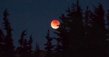 Banyak Yang Kecele, Video Viral Gerhana Bulan Supermoon Di Facebook Ternyata Palsu Banyak Yang Kecele, Video Viral Gerhana Bulan Supermoon Di Facebook Ternyata Palsu