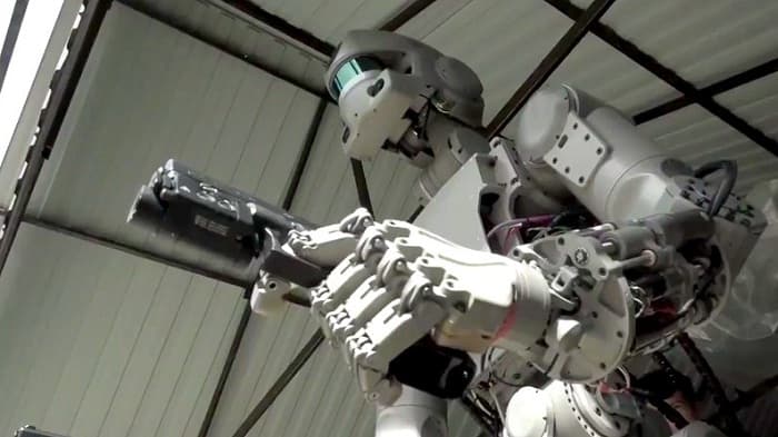 Mirip Terminator, Robot Buatan Rusia Ini Akankah Jadi Ancaman Ras Manusia ? Mirip Terminator, Robot Buatan Rusia Ini Akankah Jadi Ancaman Ras Manusia ?