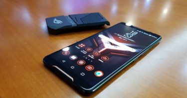Asus ROG Phone, Ponsel Khusus Gaming Pesaing Razer Dan Xiomi Black Shark