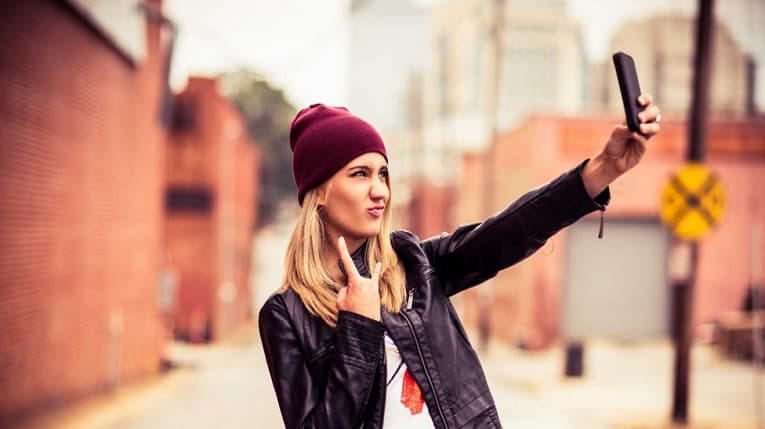 Deretan Smartphone Dengan Kamera Depan Terbaik 32 MP Deretan Smartphone Dengan Kamera Depan Terbaik 32 MP