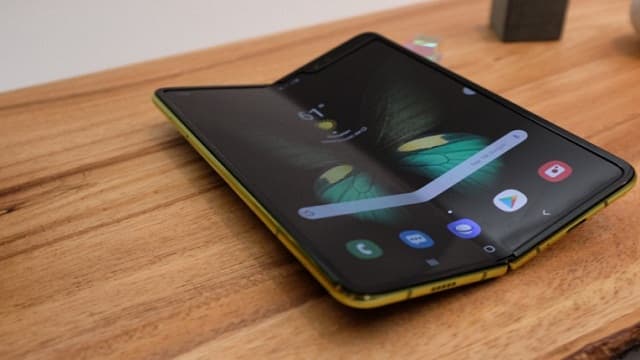 samsung galaxy fold jarir