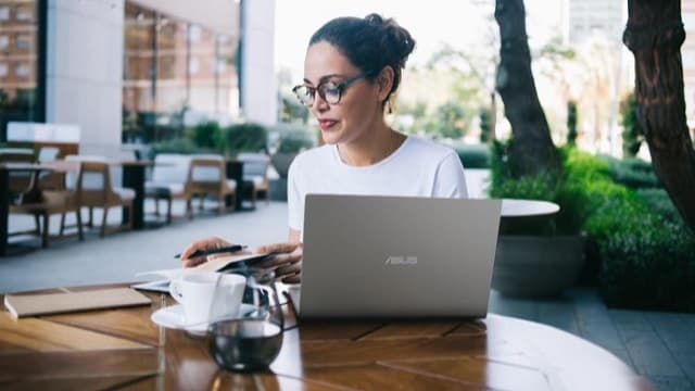 Laptop Asus VivoBook 15, Spesifikasi dan Harganya di Indonesia