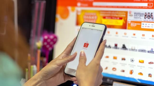 Kenapa Akun Shopee Mencurigakan ? Simak Penyebab Dan Solusinya Akun Shopee Dibatasi, Ketahui Penyebab dan Solusinya