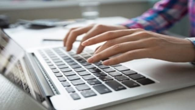 Mengatasi Keyboard Laptop Tidak Berfungsi Sebagian