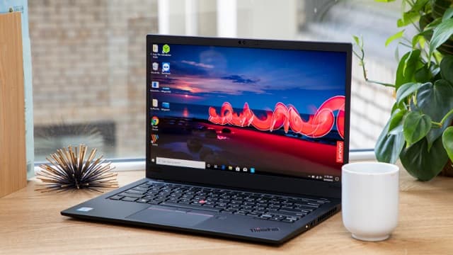 layar laptop bergaris Ternyata Ini Penyebab Layar Laptop Bergaris