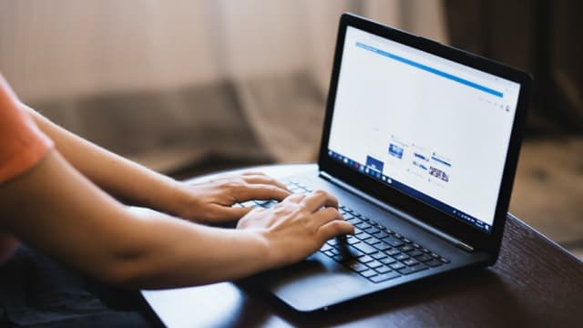 Cara Mencerahkan Layar Laptop Dengan Mudah