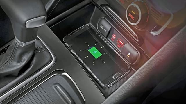 Mengenal Teknologi Wireless Smartphone Charger Di KIA Sonet 2022