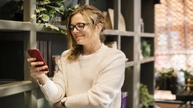 Begini Cara Kenalan yang Baik Lewat Chat