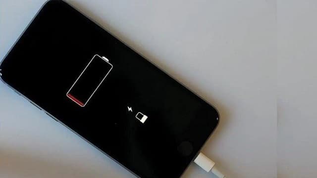 baterai iphone boros Ternyata Ini Adalah Penyebab Baterai iPhone Cepat Habis