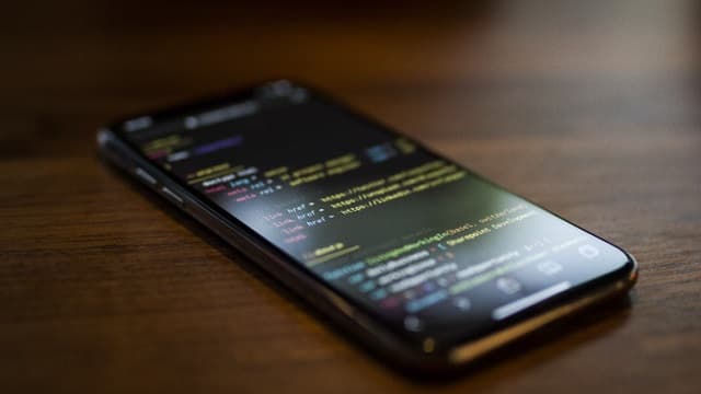 Nama Aplikasi Untuk Coding HTML di Hp Android