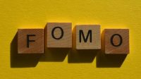 fomo Apa Itu FOMO, Bahasa Gaul yang Tenar di Media Sosial